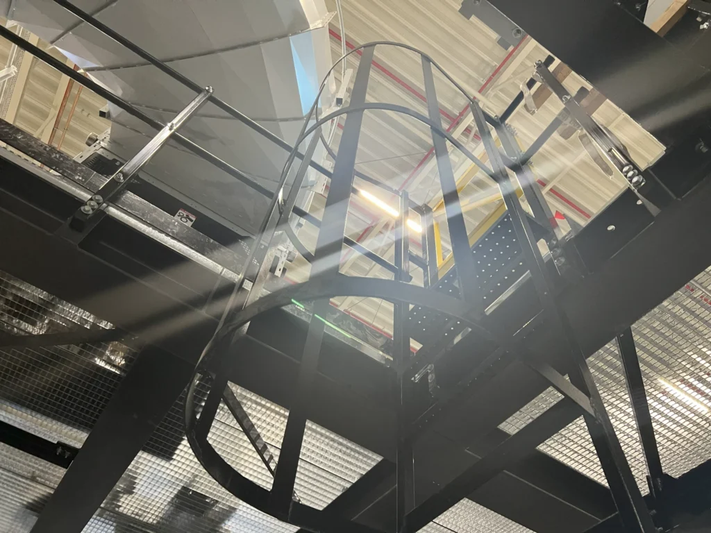 Steel Cages Ladders