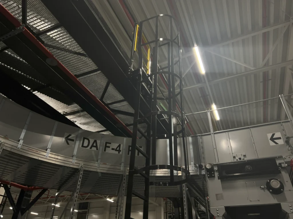 Steel Cages Ladders